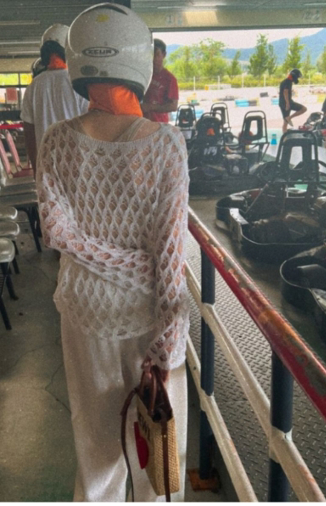 郭雪芙相当注重防晒，外出全身包紧紧。（图／翻摄自郭雪芙 IG ）