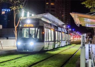 高雄人寧騎車也不搭輕軌？ 網議1缺點差太大