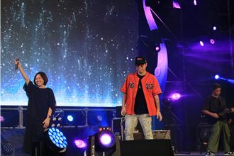 「2024澎湖追風音樂燈光節」晚間登場  台電高層也來了