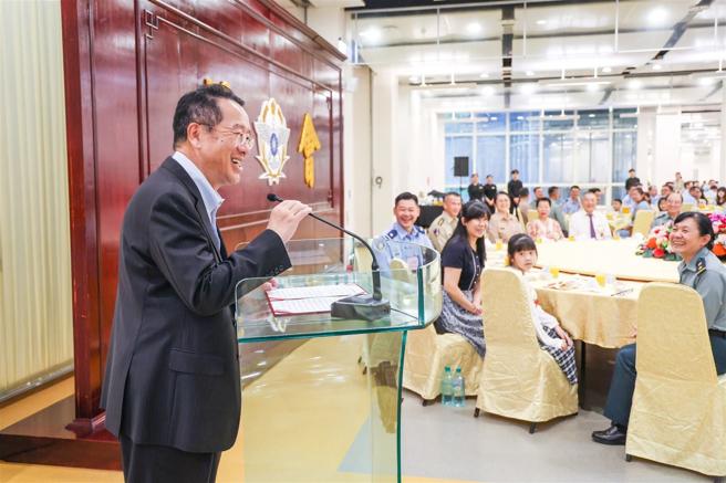  顧部長主持楷模餐會，肯定官兵堅守崗位。（軍聞社記者周昇煒攝）