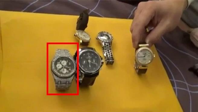 台籍劉姓男子與同夥2016年間在西班牙犯下電信詐欺案，西班牙檢警破獲逮回281名台籍嫌犯，引渡到大陸重判，成員去年與今年刑滿後陸續返台，中檢重啟調查，進一步追查出黃姓等7名金主與幹部等38人，查扣市值價值500萬元全鑲鑽的AP皇家橡樹手表等相關證物。（民眾提供／潘虹恩台中傳真）