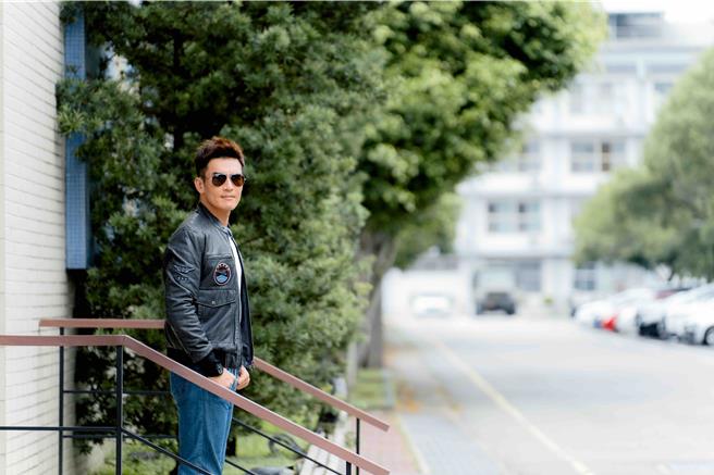 杨一展为本集小帮手。（好看娱乐提供）