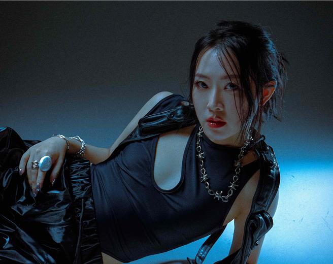 刘宣怡推出新单曲〈scared to lose me〉。（华纳音乐提供）