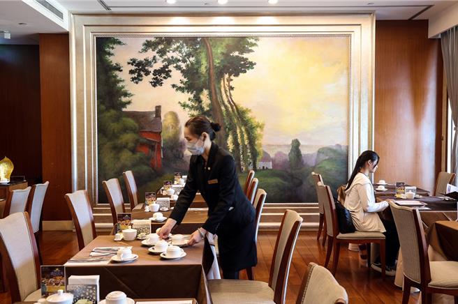 神旺商务酒店「银柏厅」推出「秋季风情画」餐饮活动，不限平假日，3人同行享85折，每人最低741元起即可大啖精美套餐。（神旺商务酒店提供）