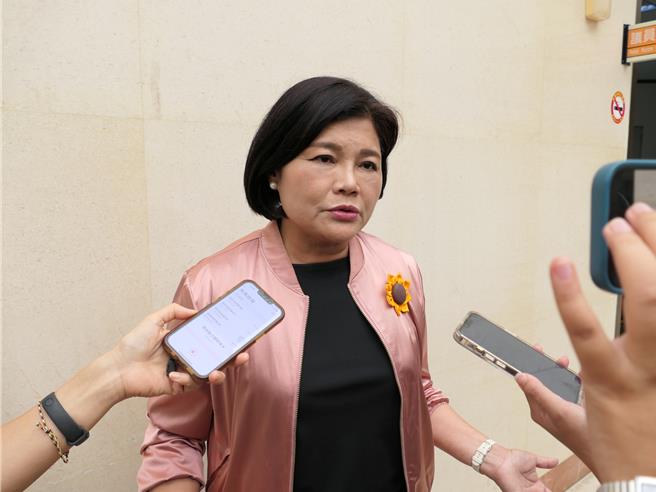 2024國慶焰火將於10月10日在雲林縣虎尾高鐵特定區登場，原本規畫9月13日試放5至10分鐘，雲林縣長張麗善（見圖）30日表示往年試放時間在3至5分鐘，為避免影響國慶焰火當天施放預算，今年將試放3分鐘。（張朝欣攝）