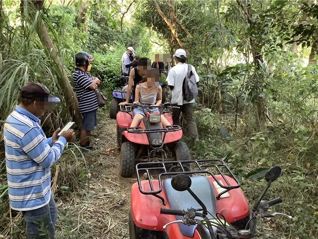 垦管处取缔违法沙滩车。（垦管处提供／罗琦文屏东传真）