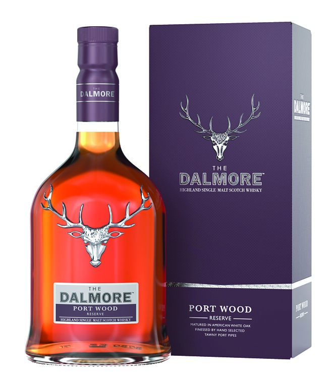 「大摩极尊波特桶单一麦芽威士忌」香甜的红色莓果结合苦橙与果乾香气，酒精浓度46.5％，建议售价：2,500元。图／业者提供