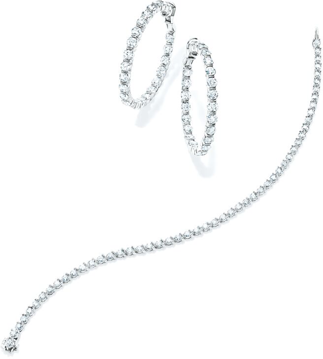 海瑞温斯顿实戴又优雅的Classics钻石网球手炼，让手腕成为美丽焦点。（Harry Winston提供）