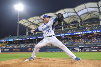 中職》懷疑二壘的許基宏偷暗號？ 江少慶笑稱：打招呼而已