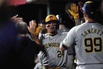MLB》第9局海灌10分 酿酒人14比0屠杀红人