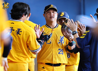 中職》「不能得4分就鬆懈」 兄弟教頭感受到悍將的拚戰精神