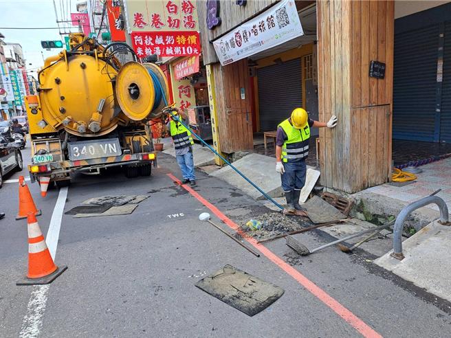 环境部环管署26日举办「环保灾防应变与復原业务交流与分享会议」，桃园市环保局获奖奖项计有「112及113年环保灾防应变整备卓越奖」。（桃园市环保局提供）