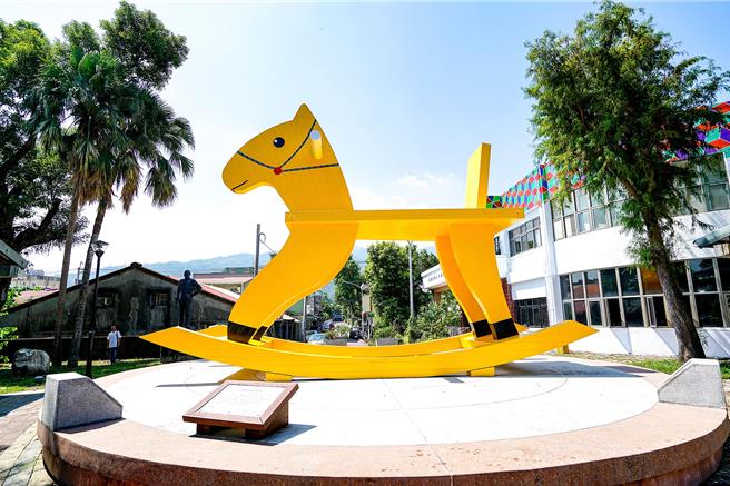 2017年落成的搖搖洛克馬公園，是宜蘭縣觀光景點之一，但因要恢復成原來的三星公園，並添加五分仔火車等元素，讓洛克馬公園走入歷史。（本報資料照片）