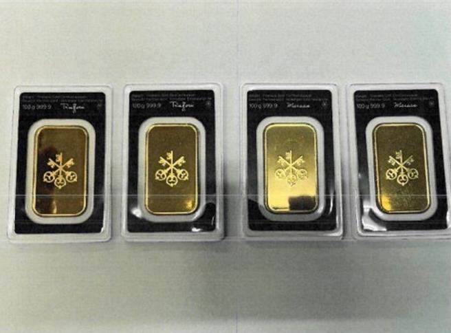 詐騙集團要求婦人至銀行購買價值299萬元的黃金面交。（翻攝照片／林郁平台北傳真））