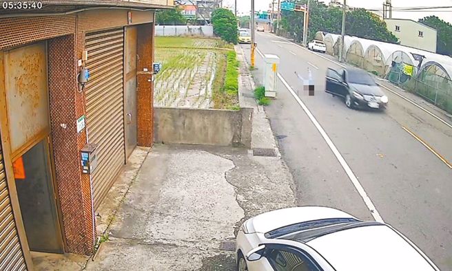 桃園情侶吵架，她失控跳車滾多圈身亡，男友未減速停車過失致死罪起訴。(中時資料庫)