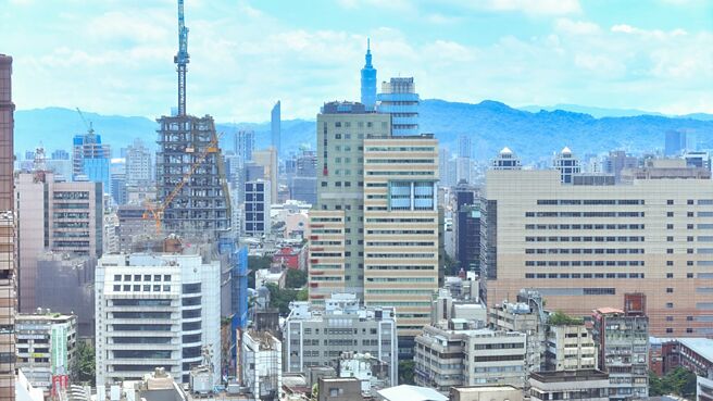 限贷令致房市闹钱荒，民眾对购屋态度转趋谨慎。图／本报资料照片