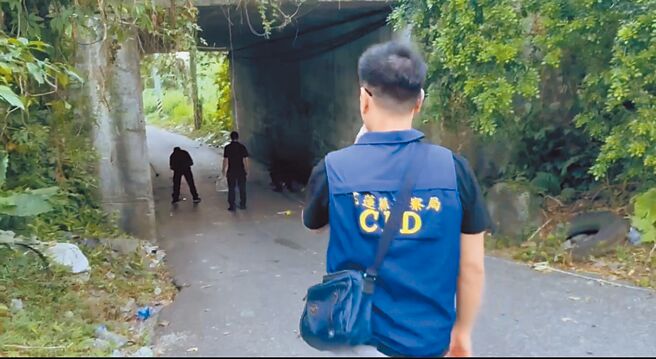花蓮秀林鄉台9丁線旁一處涵洞29日上午發生死亡車禍。（警方提供／王志偉花蓮傳真）