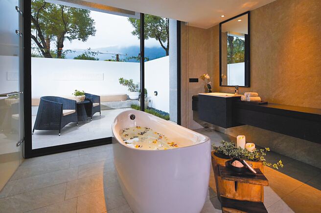 水景薰衣草卡班納套房塑造一個可打坐、冥想，感受自然香草與微風吹拂而來的寧靜空間。（業者提供）