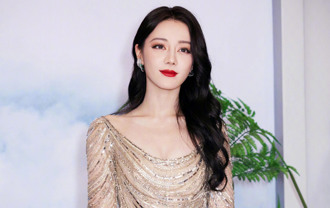 迪麗熱巴新劇太寒酸？ 遭爆疑撿陳曉2年前《夢華錄》舊戲服穿