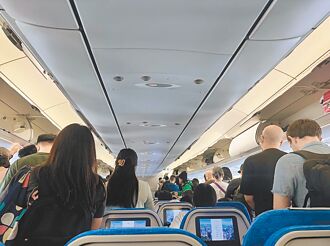 小港机场1天2客机故障 幸无伤亡