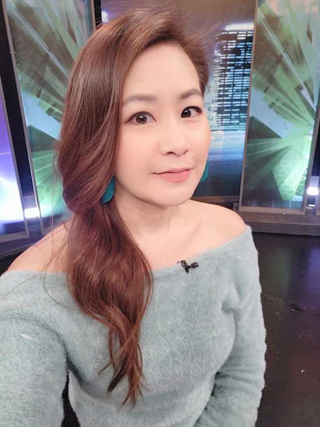 欣西亚列出3大点「提醒」小三男人外遇真相。（图／欣西亚和Shane任翔脸书）