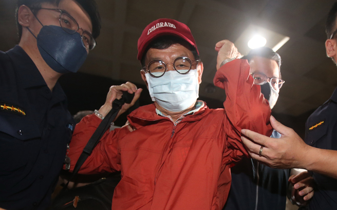 京华城案讯问连两夜，彭振声累瘫被戒护送医。（中时资料照）