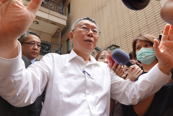 民眾党党主席柯文哲被检方指控涉嫌京华城图利罪嫌，向法院遭请羁押，由于今日晚间8时开羁押庭。（图／中时资料照）