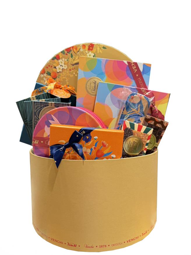 Venchi 彩光映月礼篮以「彩光映月、共嚐悦满」为主题展现礼盒主题。（Venchi 提供／吴娮翎台北传真）