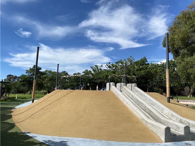 大甲铁砧山人潮骤减，台中市观旅局近期启动游戏场优化工程，盼再吸引人潮回笼。（台中市观旅局提供／陈淑娥台中传真）