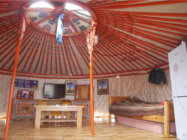家扶基金會提供蒙古包滿足當地民眾需求。（林良齊攝）