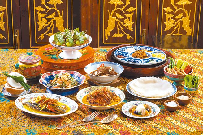 「雙城記 細說檳城」客座餐會，以「峇峇娘惹」為主題。（台南晶英酒店提供）