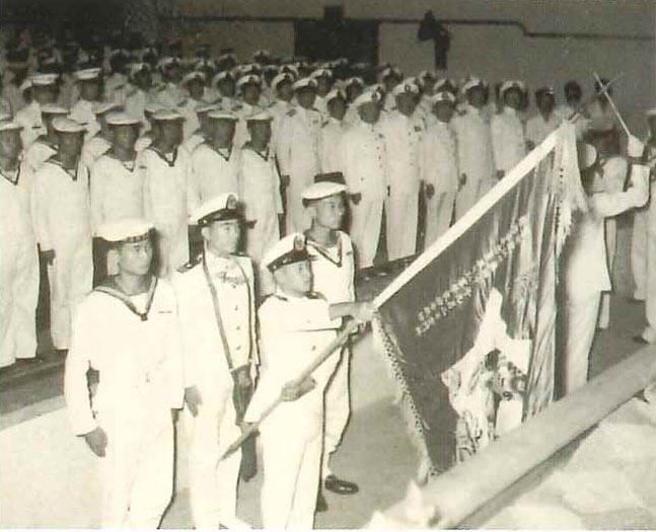 沱江軍艦於九二海戰中勇猛抗敵戰績輝煌，獲頒榮譽虎旗。（本報資料照片）