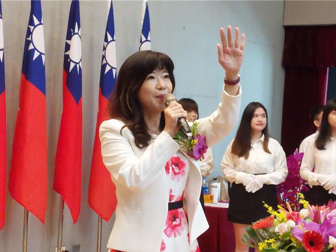 新北市政府今（2）日舉辦新任經發局長盛筱蓉宣誓就職典禮。（陳慰慈攝）