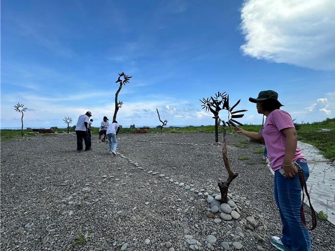 《旭的传说》有九颗太阳，叙述着旭海的传说。（牡丹乡公所提供／罗琦文屏东传真）