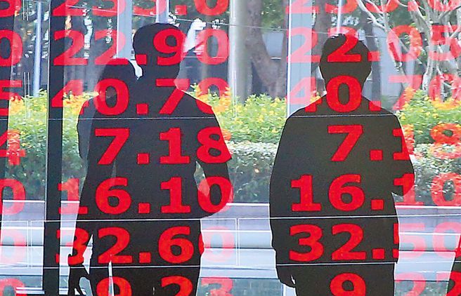 財信傳媒董事長謝金河整理全球股市市值排名後發現，台股以2.4兆美元市值狠甩西方列強，他更點出勝出的精隨並直言，實在很不容易。（本報系資料照）