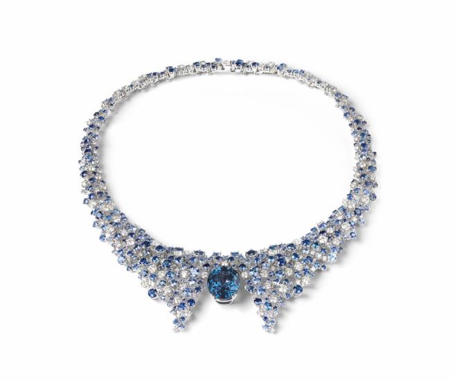 DAMIANI Mimosa Regina Dei Ghiacci含羞草鈷藍尖晶石和藍寶石項鍊，1050萬元。(DAMIANI提供）