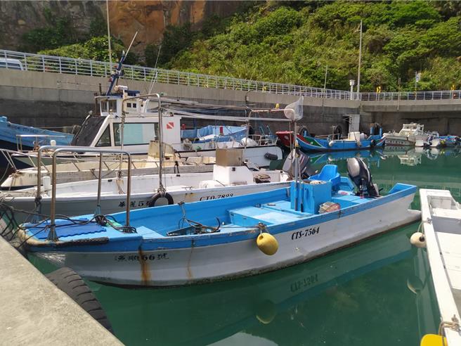 涉入運毒案的舢舨及貨車2日上午在基隆地檢署法拍，經過激烈的喊價過程，分別以28.1萬元及7.1萬元拍定。（行政執行署宜蘭分署提供／張志康基隆傳真）