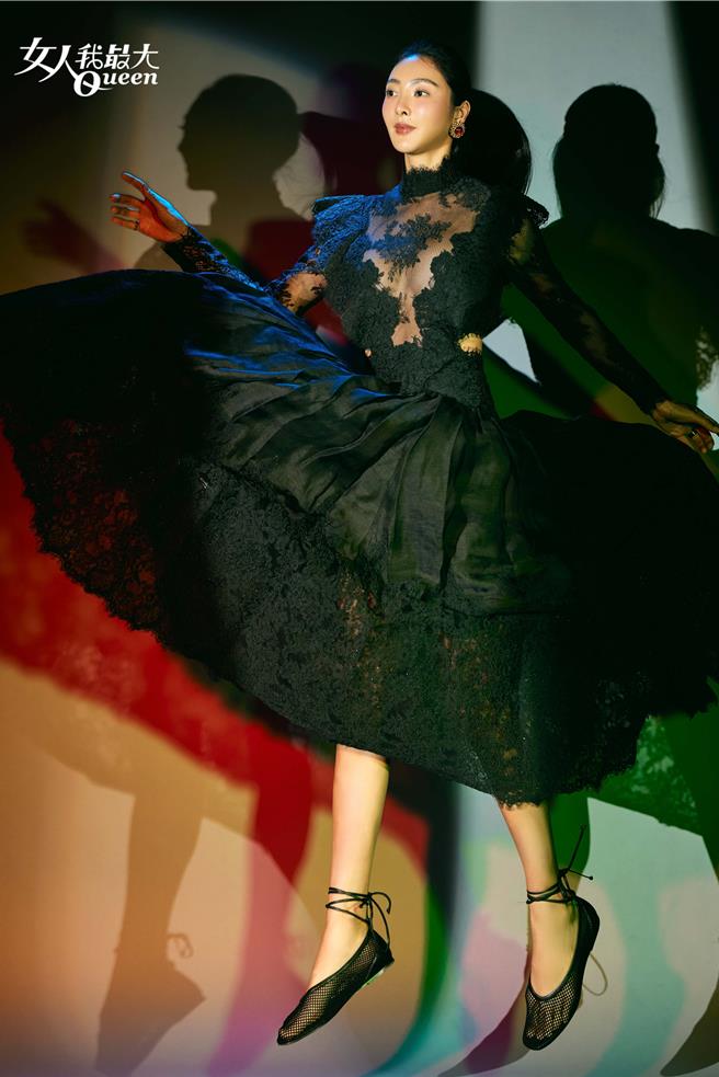 吴速玲展现成熟女人的魅力。（TVBS提供）