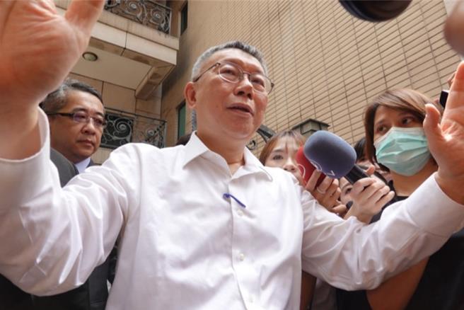 民眾党党主席柯文哲卷入京华城容积率弊案遭声押，台北地院2日凌晨裁定无保请回。（本报资料照片／杨静茹南投传真）