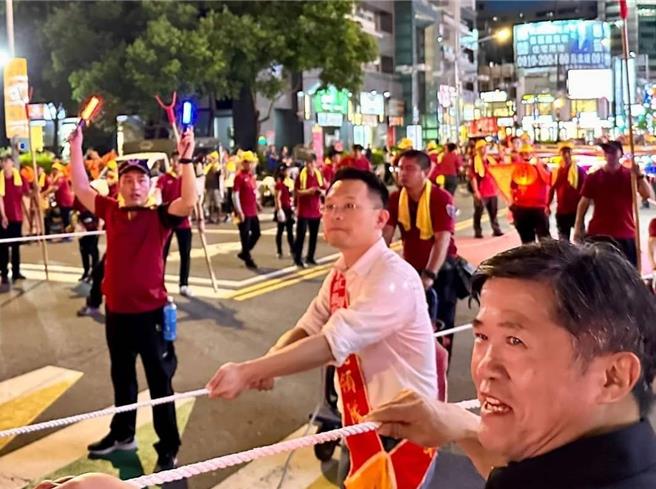 桃园市副市长苏俊宾，半个月来以传承故事和艺术的角度，挖掘出桃园中元节的5大亮点一一手绘分享示眾。(摘自苏俊宾脸书／蔡依珍桃园传真)