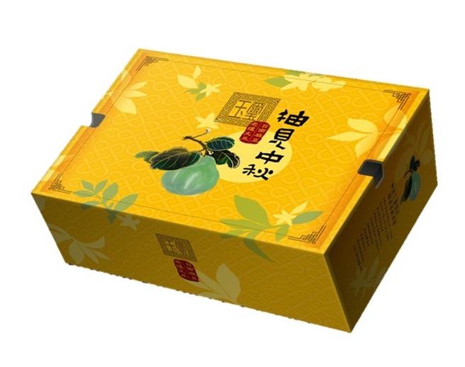  Mia C'bon玉璽50年老欉文旦禮盒，799元。（Mia C'bon提供）