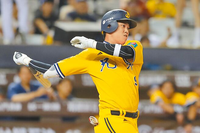 中信兄弟王威晨從選秀末段輪次，一路打拚到連3屆明星賽人氣王。（本報資料照片）