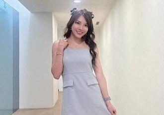 直击／小优偕男逛超市　新欢被当人体充电器