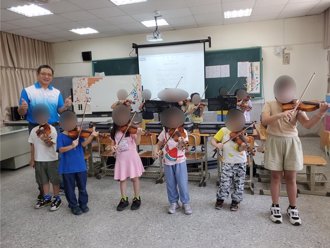 雲林小校學生有福了 林內民生國小新生入學就送小提琴