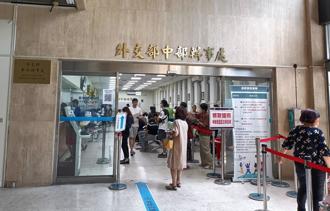 線上申換護照須本人親領挨批不便民 辦事處曝重要原因