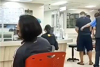 台中脫序男衝警局潑水、比中指 送醫竟脫褲尿尿遭判刑2月