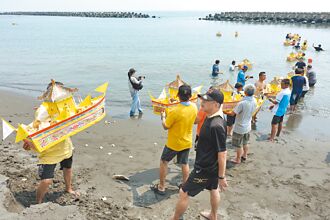 屏東 東隆宮總普 放水燈引孤魂飽餐