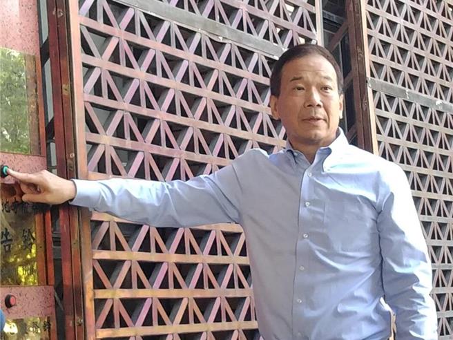 针对柯文哲称对于京华城容积奖励暴增至840％「其实完全不知道」，国民党台北市议员锺小平就怒批，柯文哲是得了失忆症还是要装傻、耍赖到底？（本报资料照片）