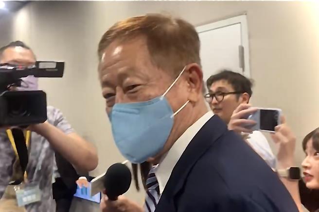 台積電前董事長劉德音擔任經發會共同召集人，3日表示台灣企業的產品要以世界市場為目標，對台灣經濟才有幫助。（圖／柳名耕攝）