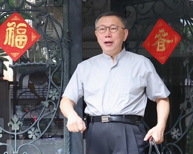 前台北市長柯文哲3日呼籲檢調不要成為民進黨的機器。（陳俊吉攝）